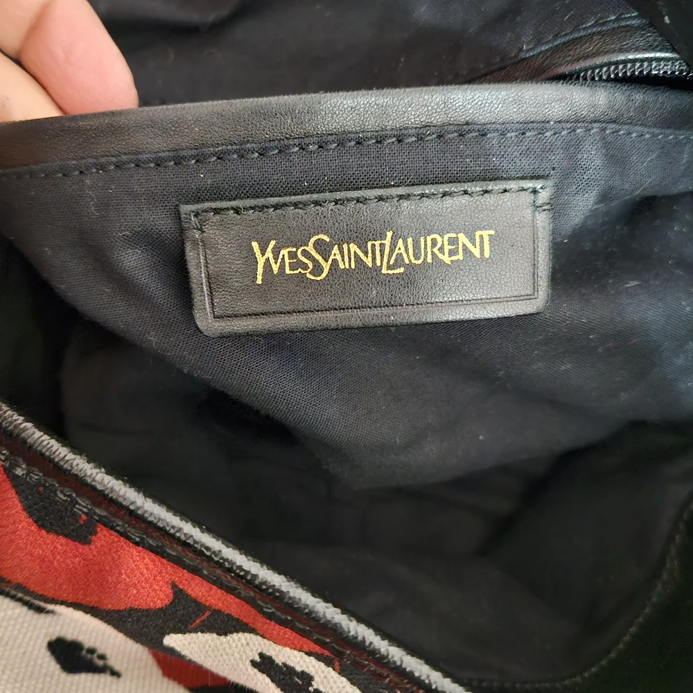 Yves Saint Laurent Poppy Roady Hobo Bag - Picture 7 of 9